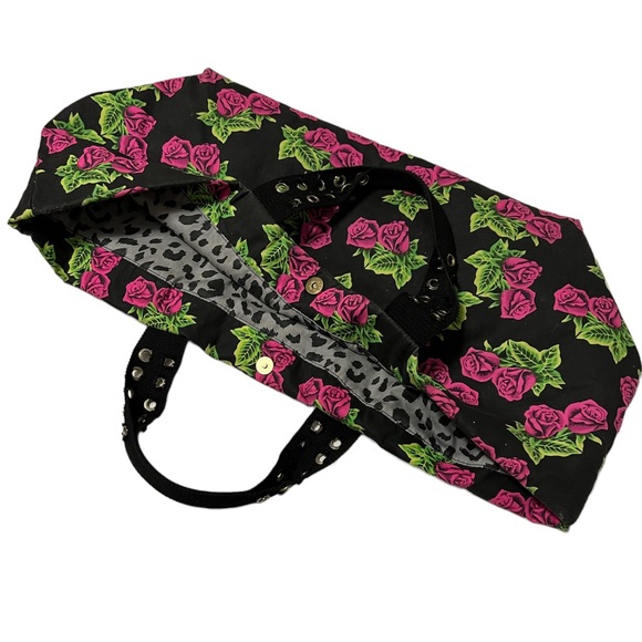Betsey Johnson Reversible Floral/Cheetah Tote Bag - Picture 11 of 12
